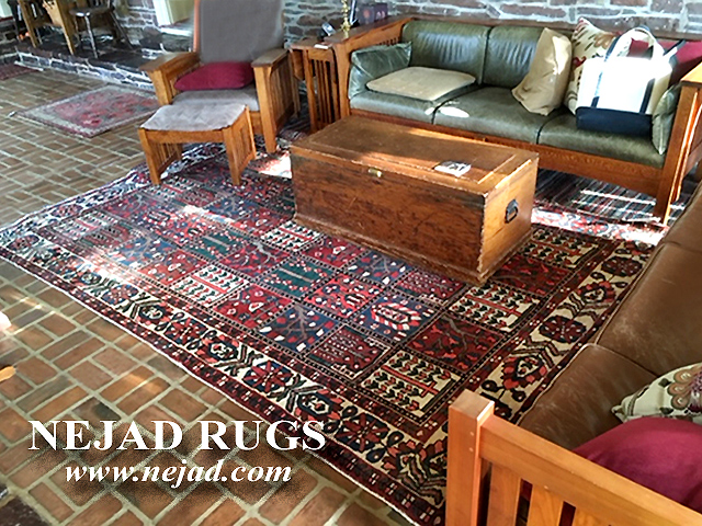 Nejad Bakhtiari Rug