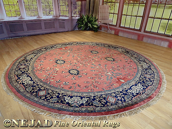 060465 Sarouk round rug